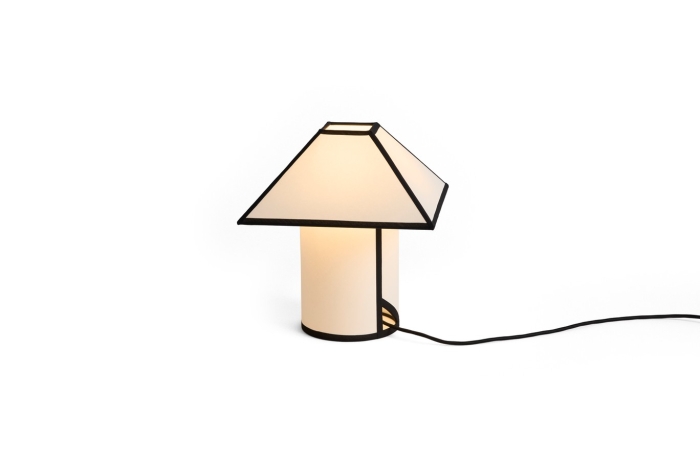 AE870-E626-AB77_Ava Pyramid Table Lamp 290 white_detail 01.jpg