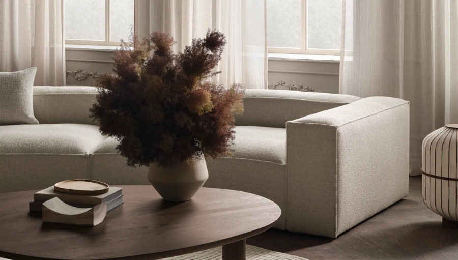 cosima-latch-lucen-zen-grove-coast-classic-cushion_aw26_1.jpg.webp