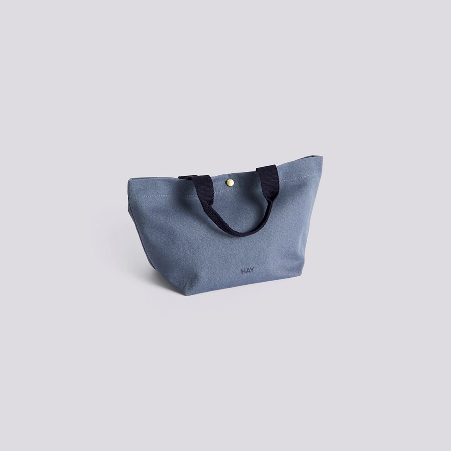 ae763-a565-ap22_variant_everyday-mini-bag-steel-blue_gb1220x1220px2.jpg