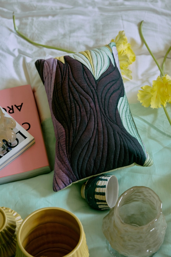 2526_collection_hkliving_shoot_1_lr_192.jpg
