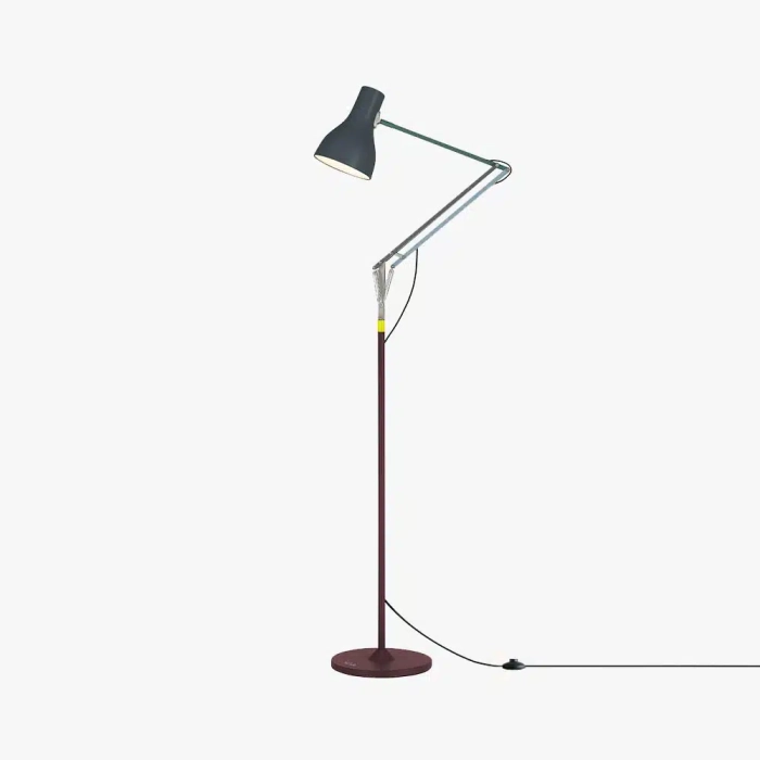 type_75_floor_lamp_ps4_2.jpg.webp