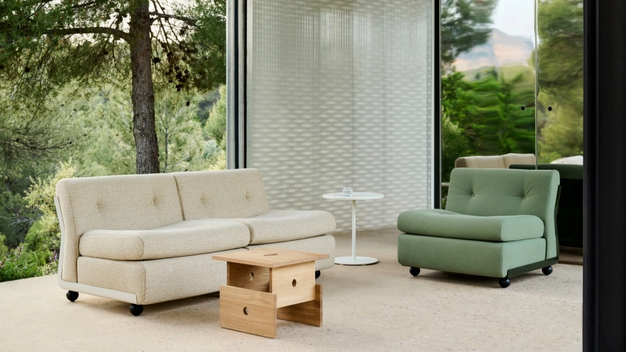 Amanta 1 Seater Osumi 27 bottle green shell_Amanta 2 Seater Vanir 413 cream beige shell_Wood Box Coffee Table oak.jpg