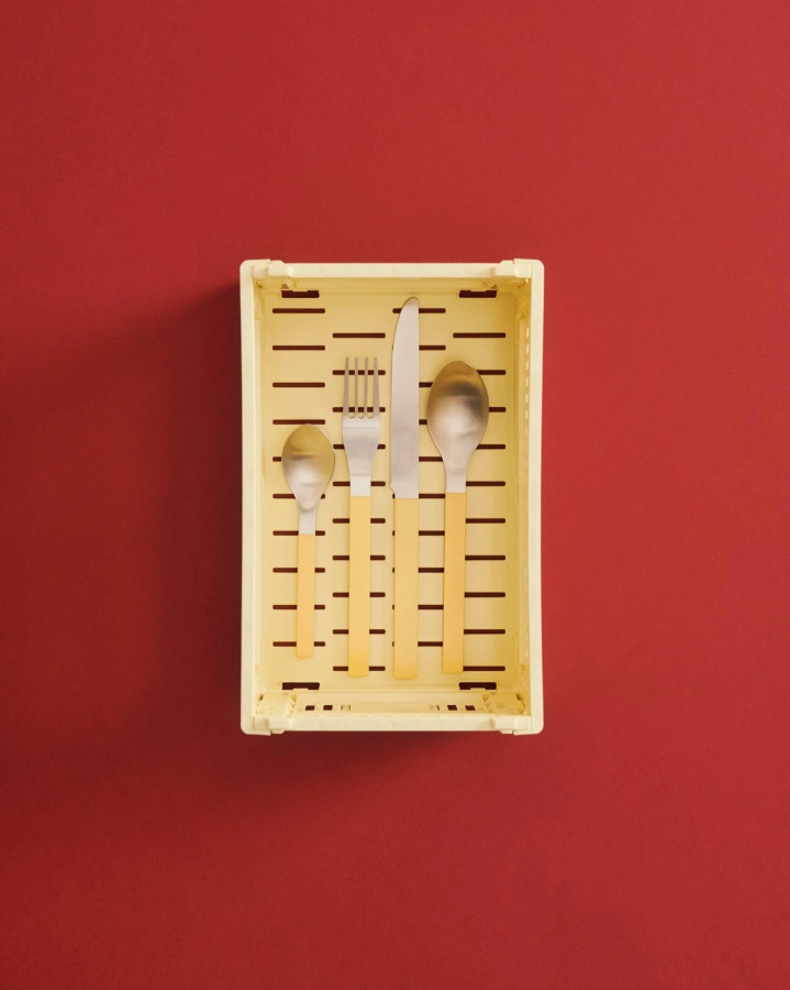 HAY Colour Crate S light yellow_MVS Cutlery set of 4 yellow.jpg