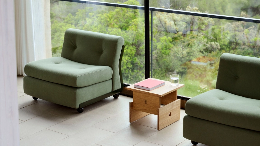 Amanta 1 Seater Osumi 27 bottle green shell_Wood Box Coffee Table oak.jpg