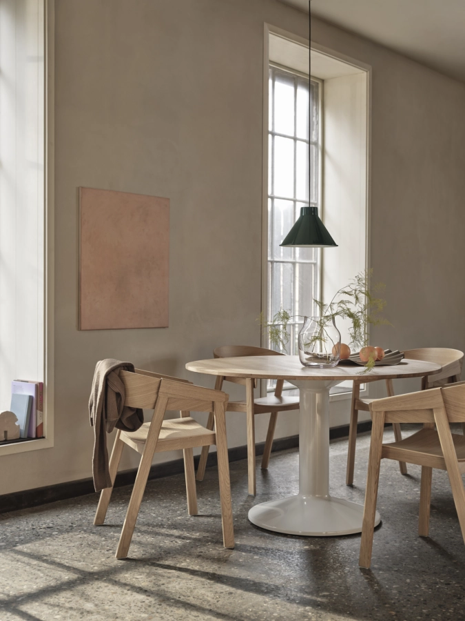 midst-table-oak-grey-120-cover-armchair-top-pendant-28-dark-green-silent-vase-clear-20-wave-tray-muuto-org_7.jpg