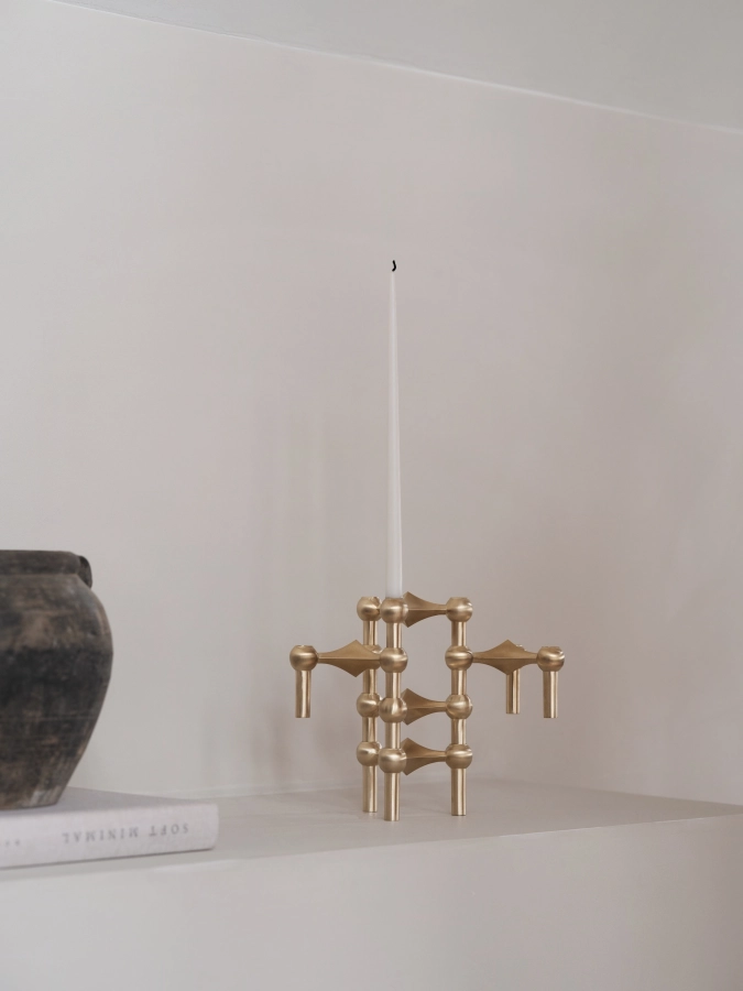 9105_Nagel candle holder_brushed brass_2.jpg