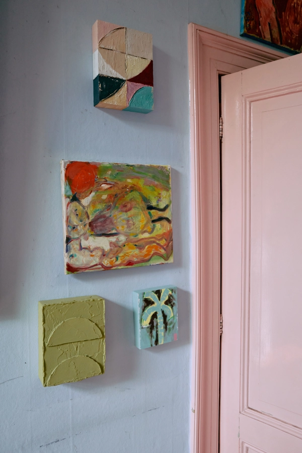 2526_collection_hkliving_shoot_1_lr_001.jpg