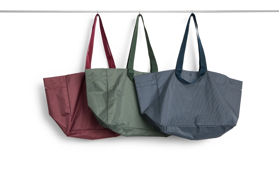 Grid Weekend Bag M family.jpg