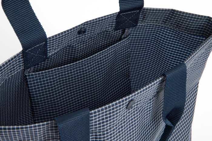AF783-A565-AE89_Grid Everyday Bag Mini dark blue detail.jpg