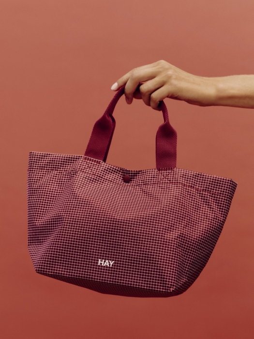 Grid Everyday Bag Mini burgundy_01.jpg