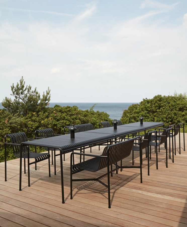 Palissade Dining Bench Armrest anthracite_Palissade Table anthracite_PC Portable soft black_Palissade Dining Armchair.jpg