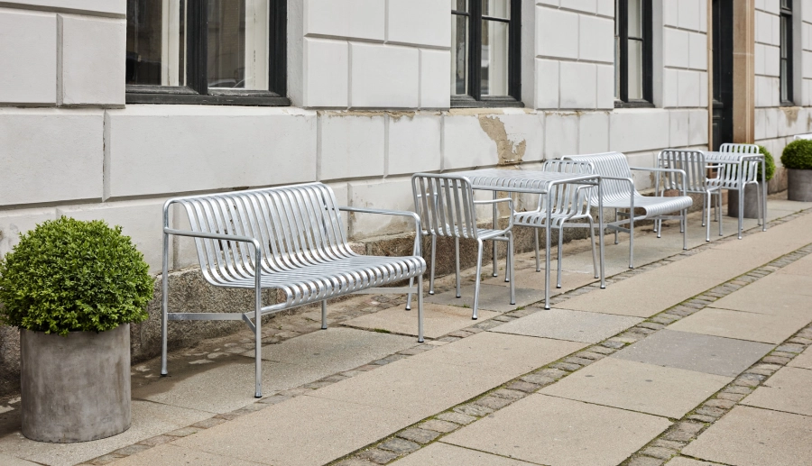 Palissade Dining Bench Armrest hot galvanised_Palissade Armchair hot galvanised_Palissade Table hot galvanised.jpg