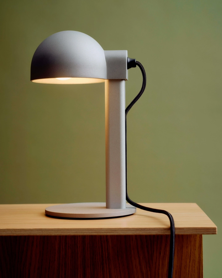HAY lampa biurkowa POSTO.jpg