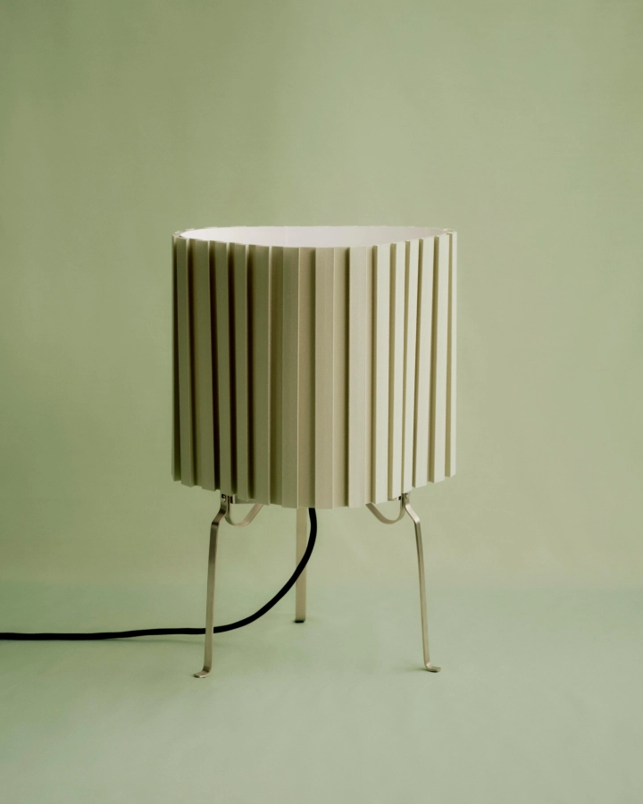 HAY lampa biurkowa CANELE zielona.jpg