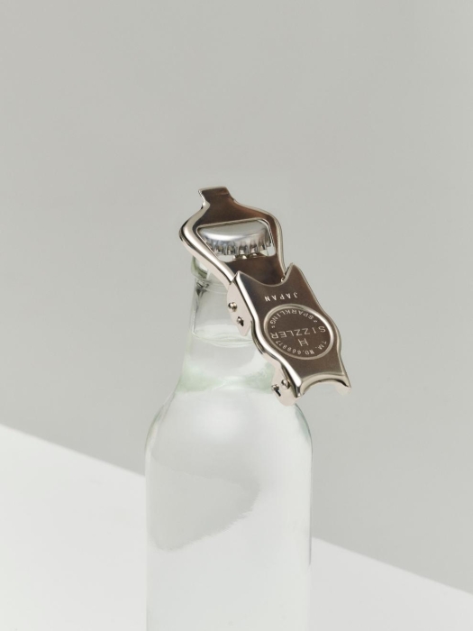 Outdoor Market Bottle Opener silver 01.jpg