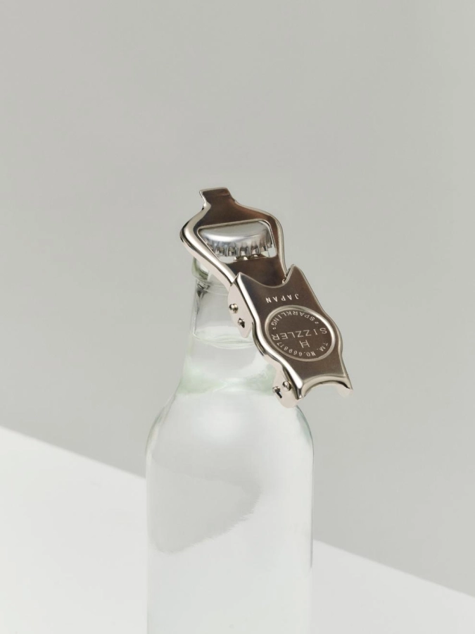 Outdoor Market Bottle Opener silver 01.jpg