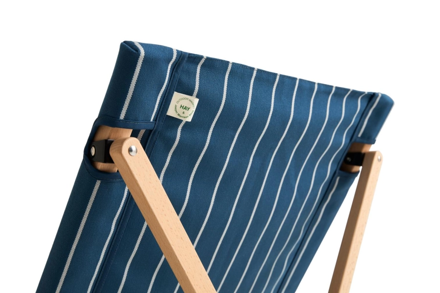 AE974-E865_Outdoor Market Folding Chair blue with beige stripe_detail 02.jpg