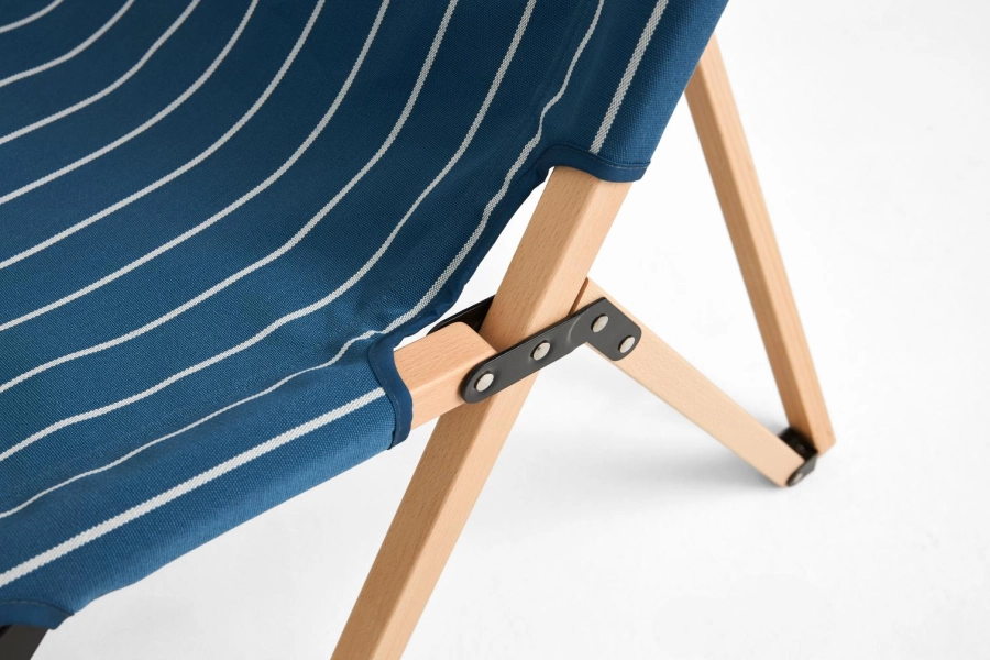 AE974-E865_Outdoor Market Folding Chair blue with beige stripe_detail 03.jpg
