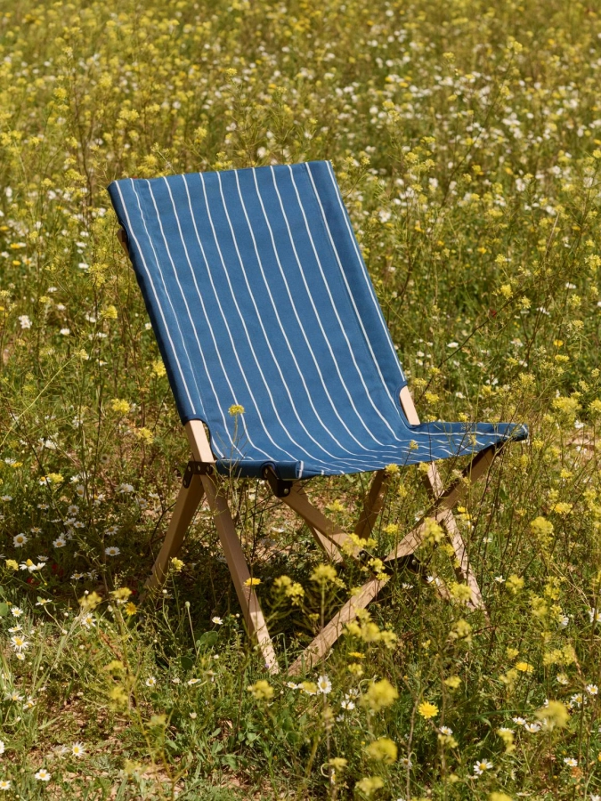 Outdoor Market Folding Chair blue with beige stripe.jpg