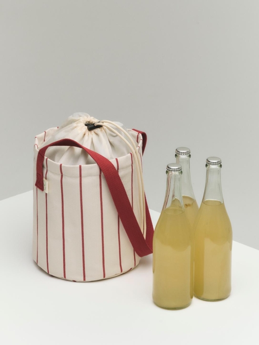 Outdoor Market Bottle Bag M beige with red stripe 01.jpg