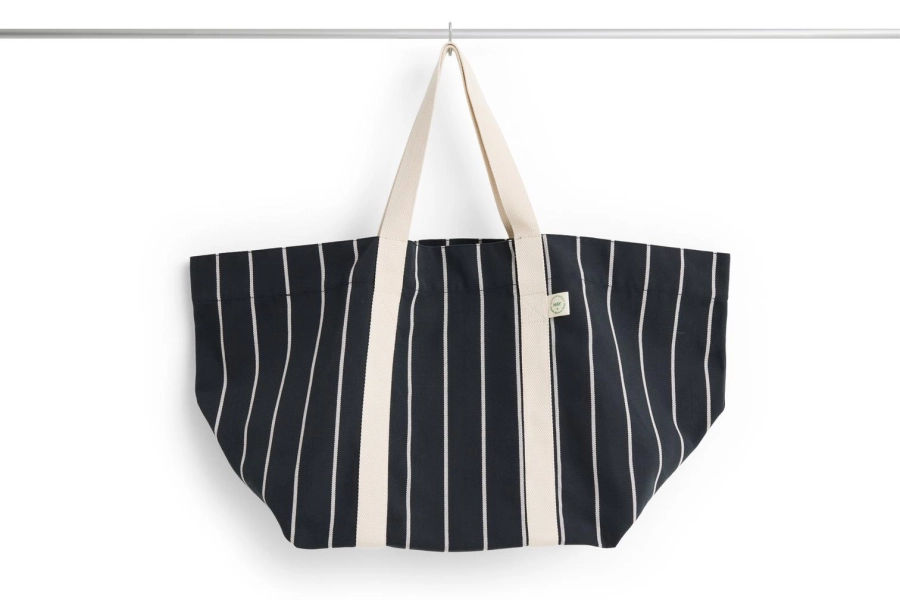 AE965-A602-AS27_Outdoor Market Picnic Bag M black_beige stripe.jpg