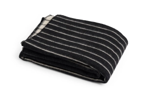 HAY koc piknikowy OUTDOOR MARKET THROW-W130 X L180-BLACK WITH BEIGE STRIPE
