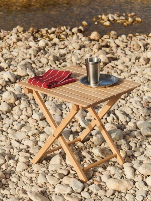 Outdoor Market Folding Table S_Outdoor Market Steel Plate_Outdoor Market Steel Cup stainless steel_Outdoor Market Tea Towel red with beige stripe.jpg