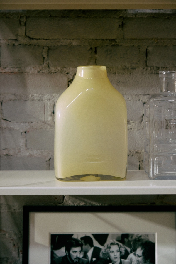 wazon szklany ATELIER M, cream.jpg