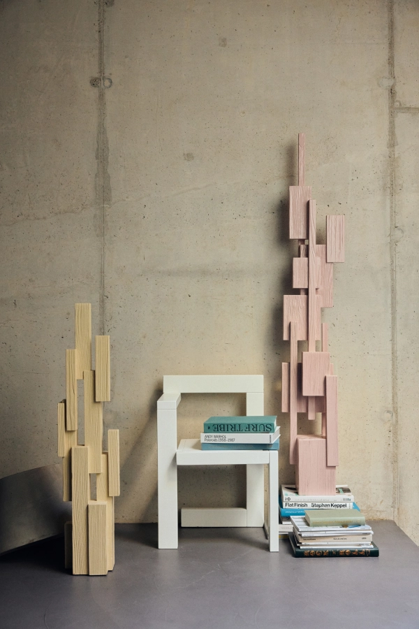 rzeźba drewniana 160 cm SKYSCRAPER, soft pink.jpg