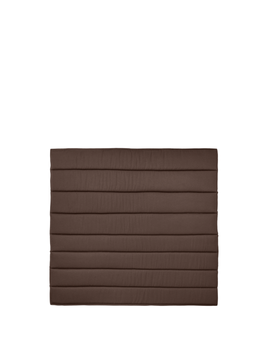 FERM LIVING poduszka DAPPLE do sofy 2-osobowej – dark chocolate.png