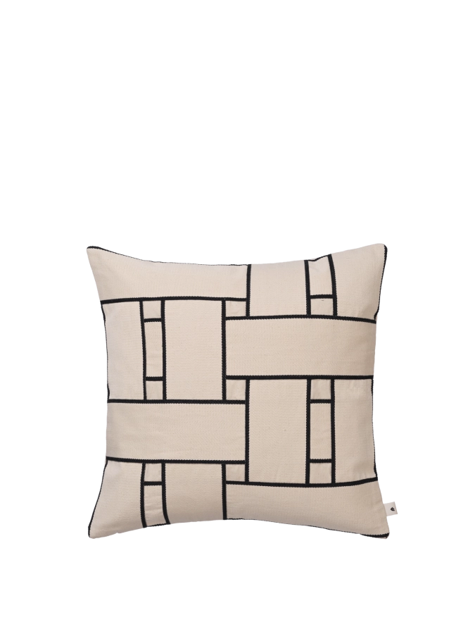 FERM LIVING poduszka LATTICE OFFSET – off-white/black.png