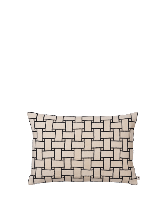 FERM LIVING poduszka prostokątna LATTICE – off-white/black.png