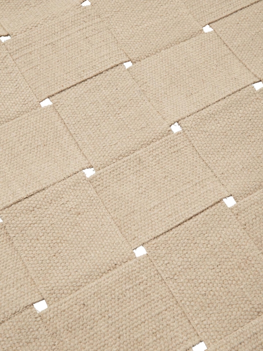 FERM LIVING dywan FOUNDATION – 135 × 200 – cashmere.jpg