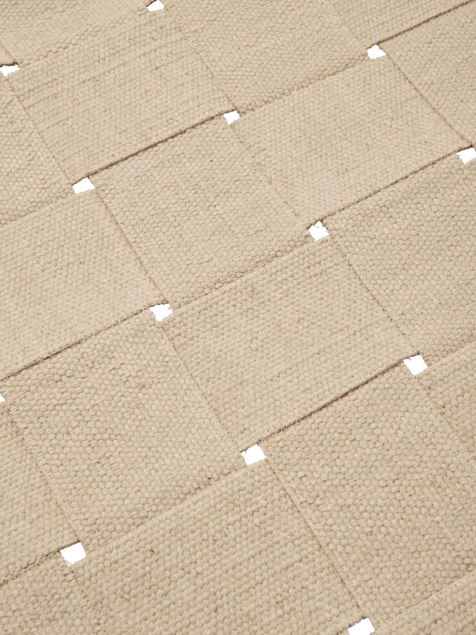 FERM LIVING dywan FOUNDATION – 135 × 200 – cashmere.jpg