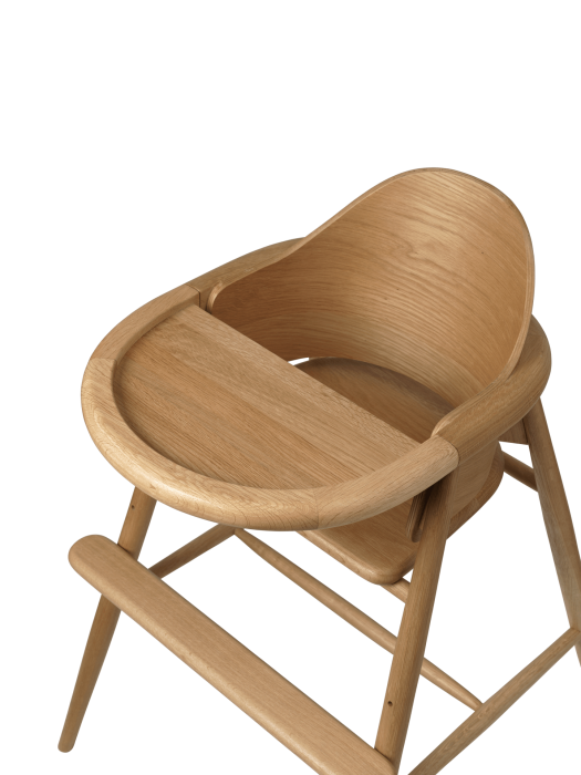 FERM LIVING krzesełko do karmienia MURU – natural oak.png