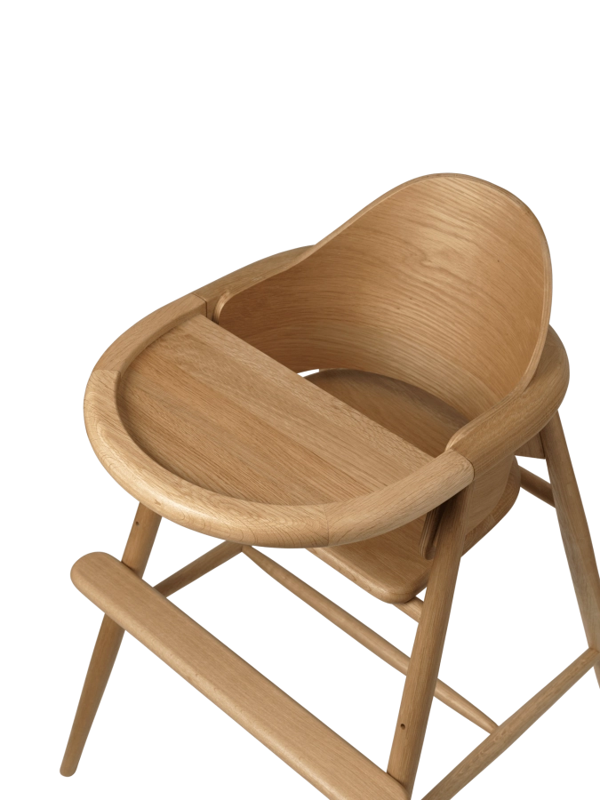 FERM LIVING krzesełko do karmienia MURU – natural oak.png