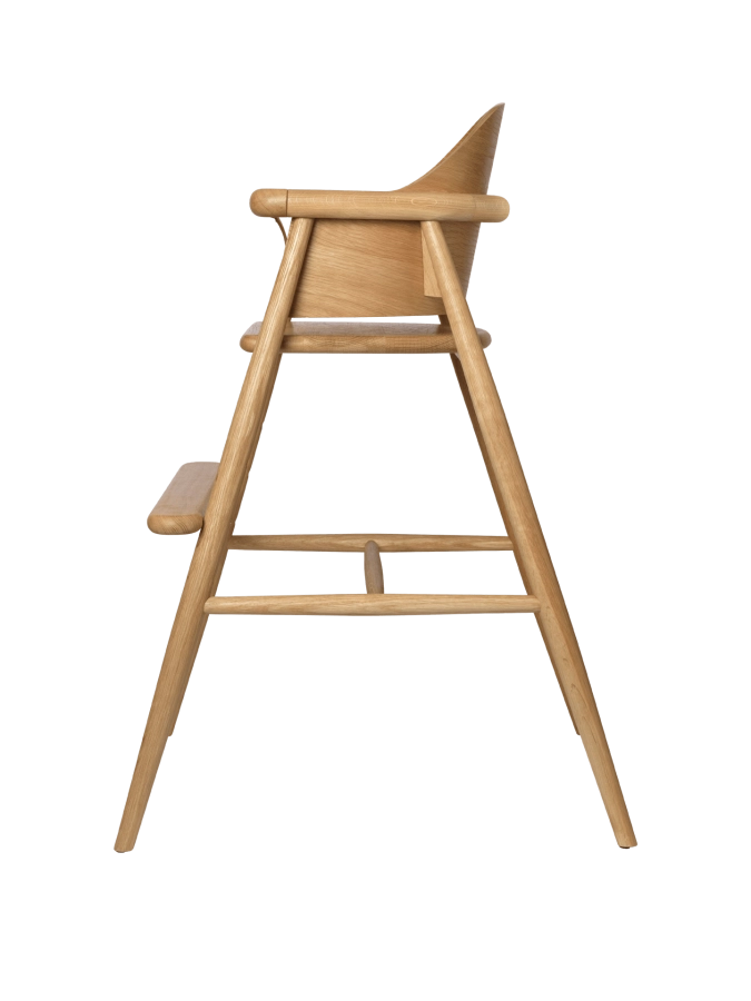 FERM LIVING krzesełko do karmienia MURU – natural oak.png