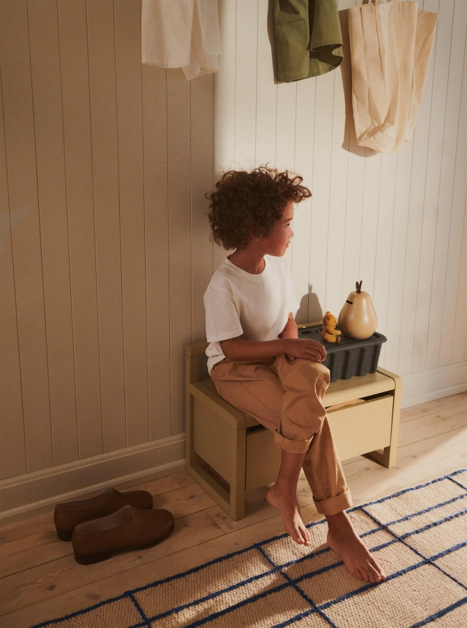 FERM LIVING ławka ze schowkiem LITTLE ARCHITECT – cashmere .jpeg