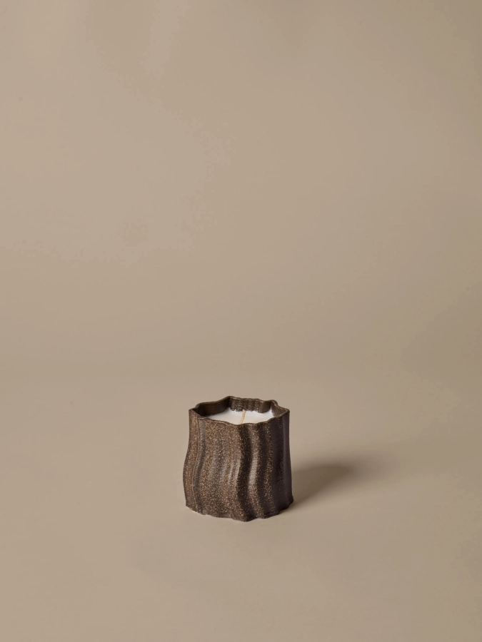 FERM LIVING świeca zapachowa RYLITH H9 – dark brown.jpeg