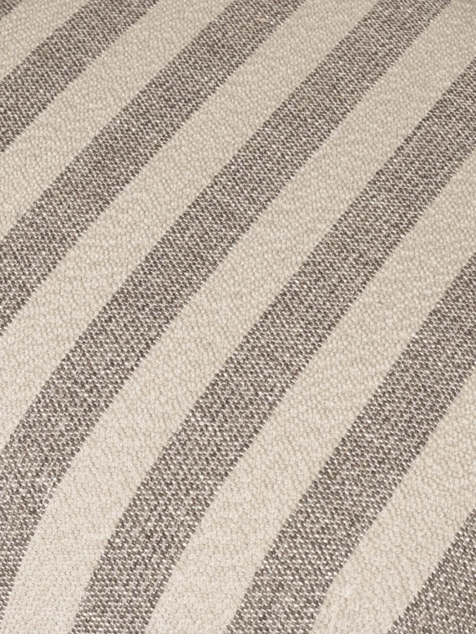 FERM LIVING fotel z funkcją obrotu RICO PICCOLO – Louisiana.jpg