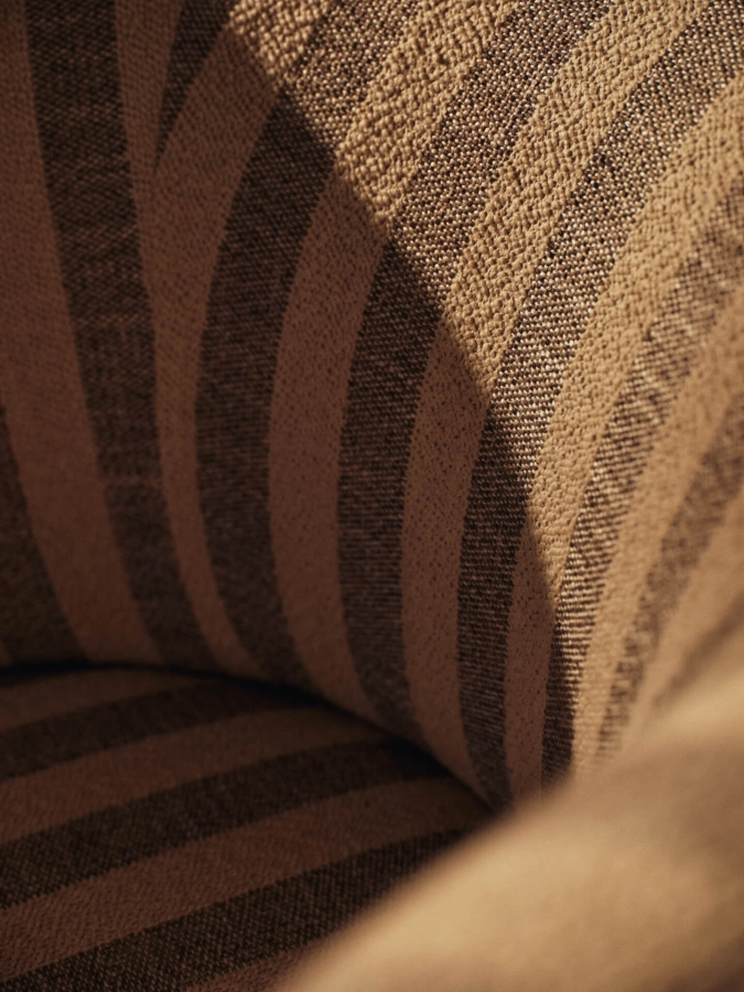 FERM LIVING fotel z funkcją obrotu RICO PICCOLO Louisiana - sand/black.jpeg
