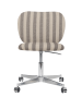 FERM LIVING krzesło obrotowe z kółkami RICO Louisiana – sand/off-white.png