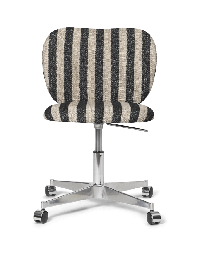 FERM LIVING krzesło obrotowe z kółkami RICO Louisiana – sand/black.png
