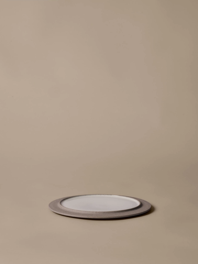 FERM LIVING zestaw 2 sztuk talerzy deserowych SONAE Ø25 – grey/white.jpeg