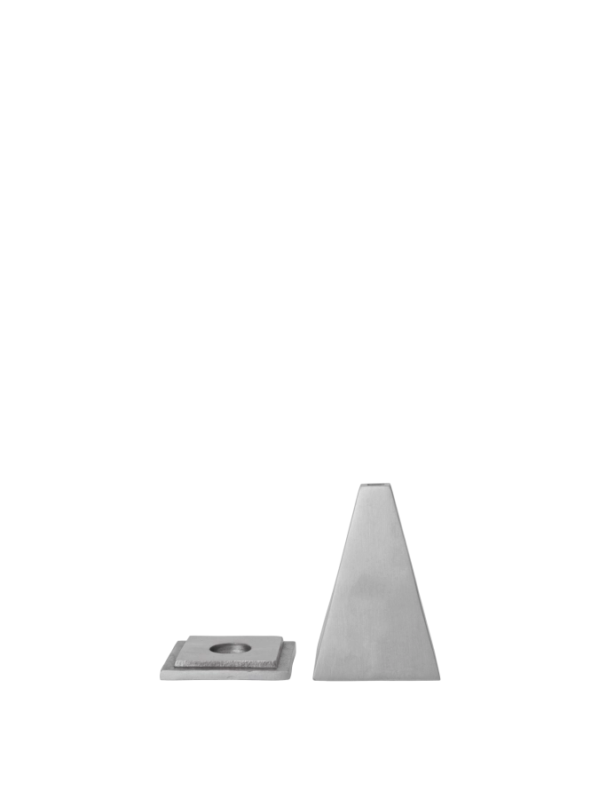 FERM LIVING podstawka na kadzidełka 10 cm PYRA – szczotkowane aluminium.png
