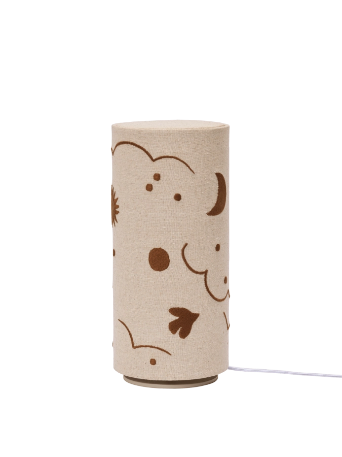 FERM LIVING lampa stołowa SKYE – naturalny/brązowy.png