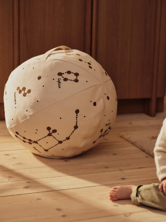 FERM LIVING puf CONSTELLATION – naturalny.jpeg