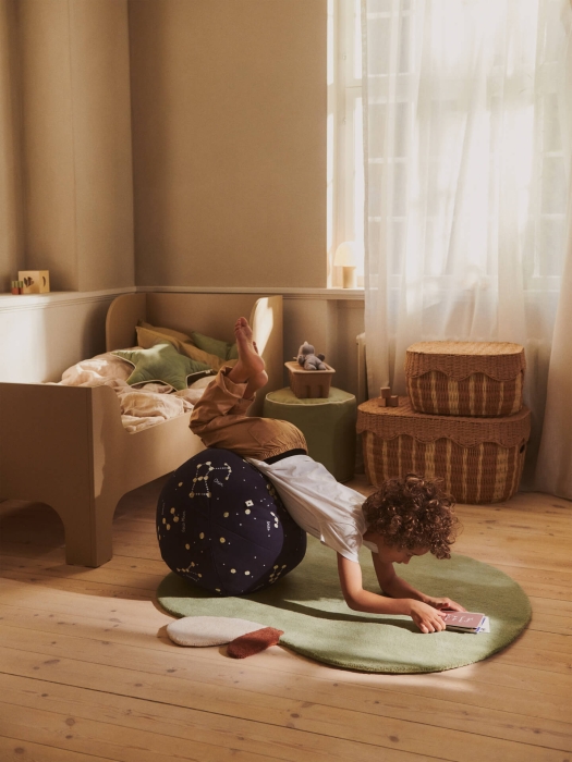 FERM LIVING puf CONSTELLATION – granatowy.jpeg
