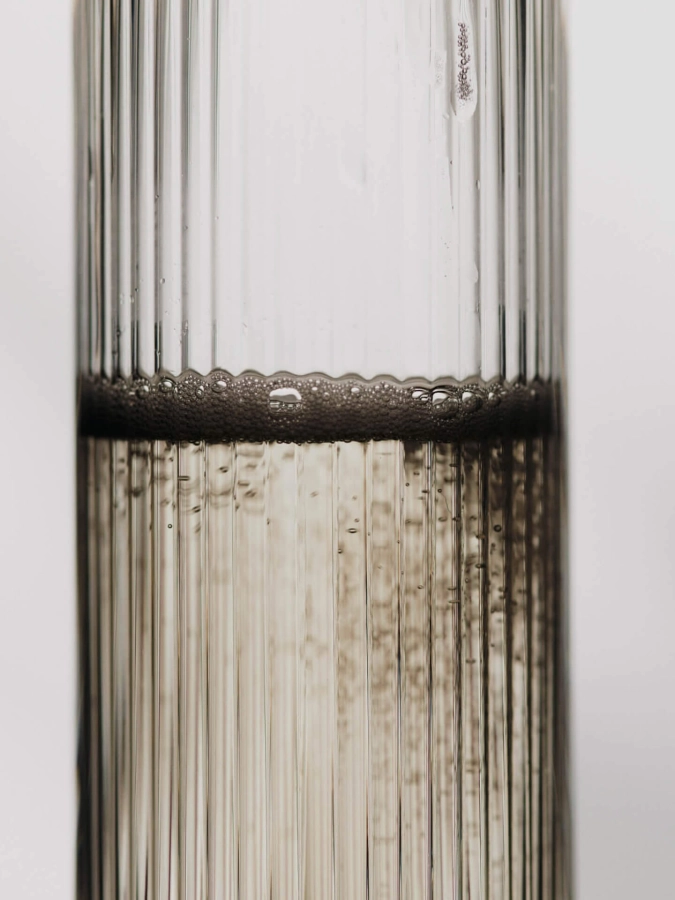FERM LIVING kieliszki do szampana RIPPLE (2 szt.) przezroczyste.jpeg