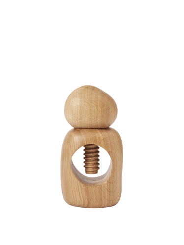 FERM LIVING dziadek do orzechów CAIRN – dąb.png